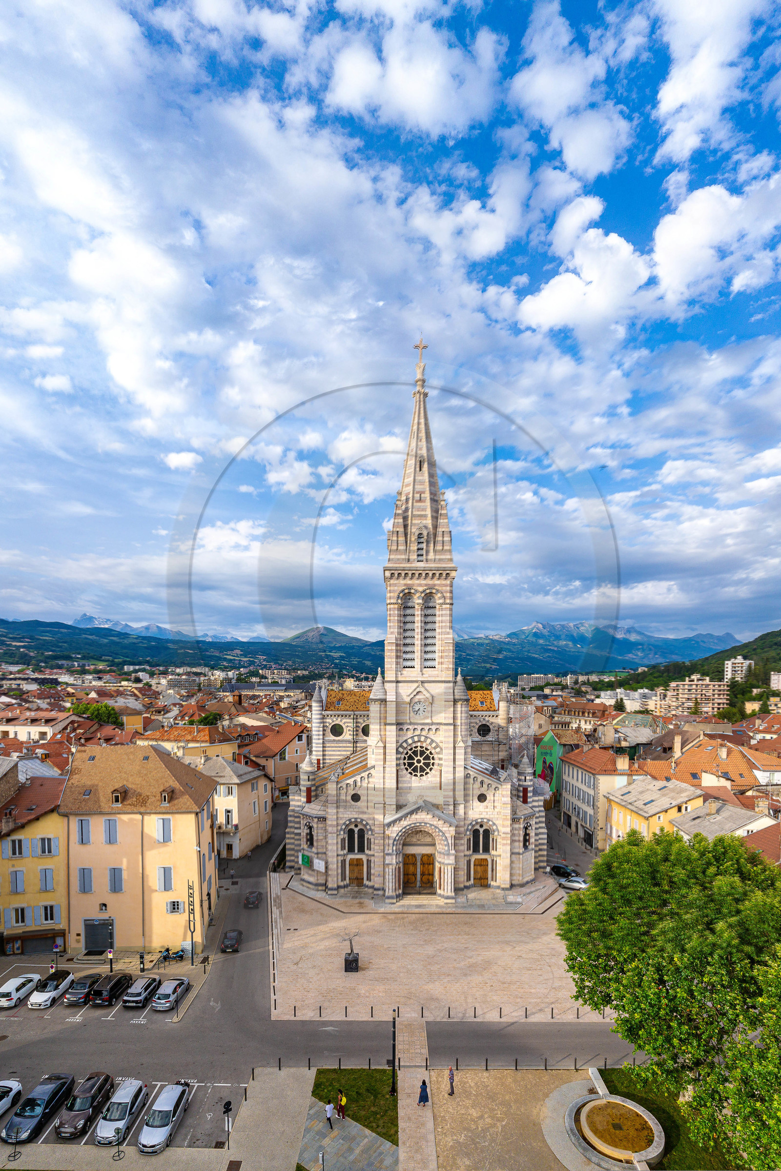 Gap, Cathédrale Notre-Dame et Saint-Arnoux
