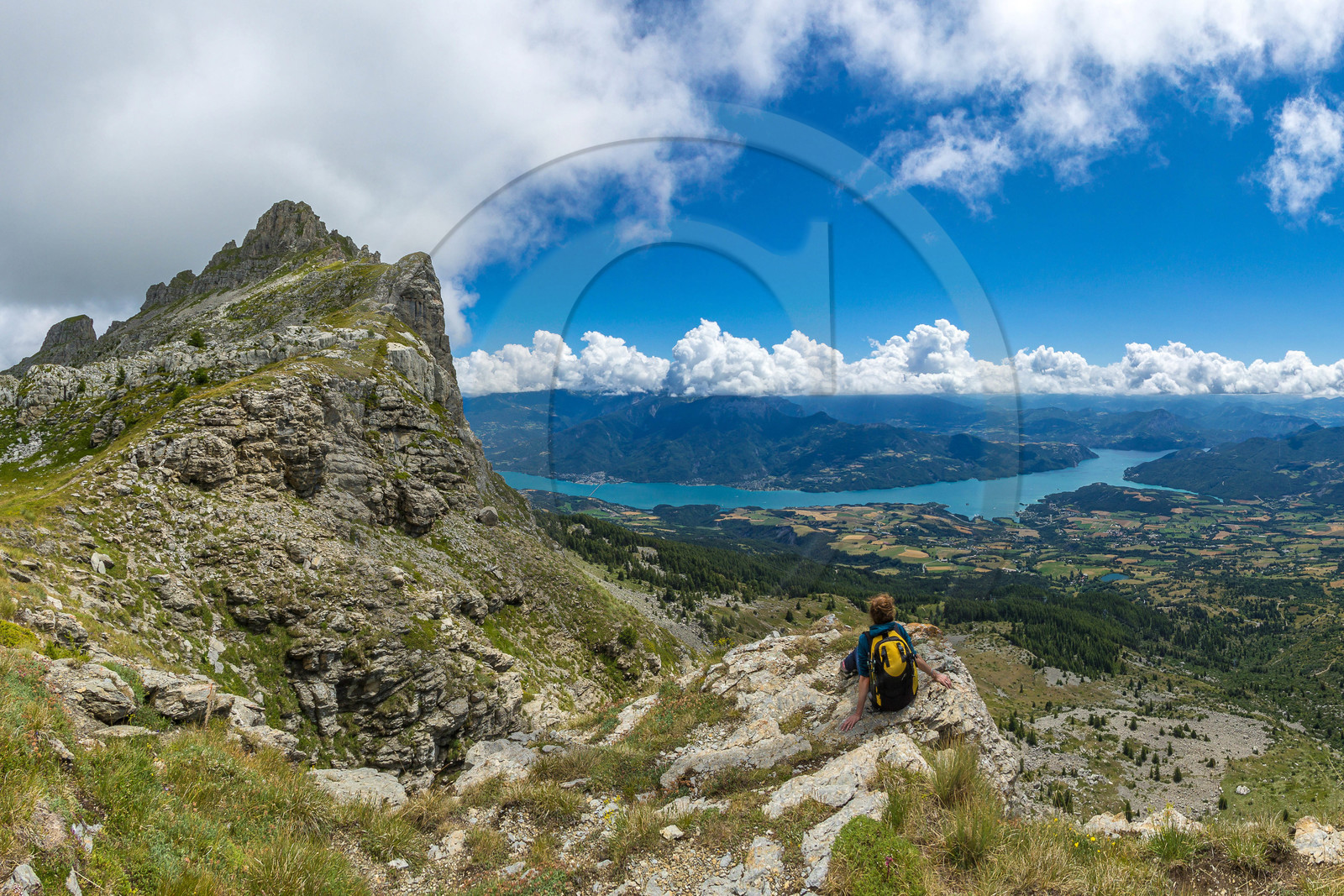 Les Aiguilles de Chabrières et le Lac de Serre-Ponçon