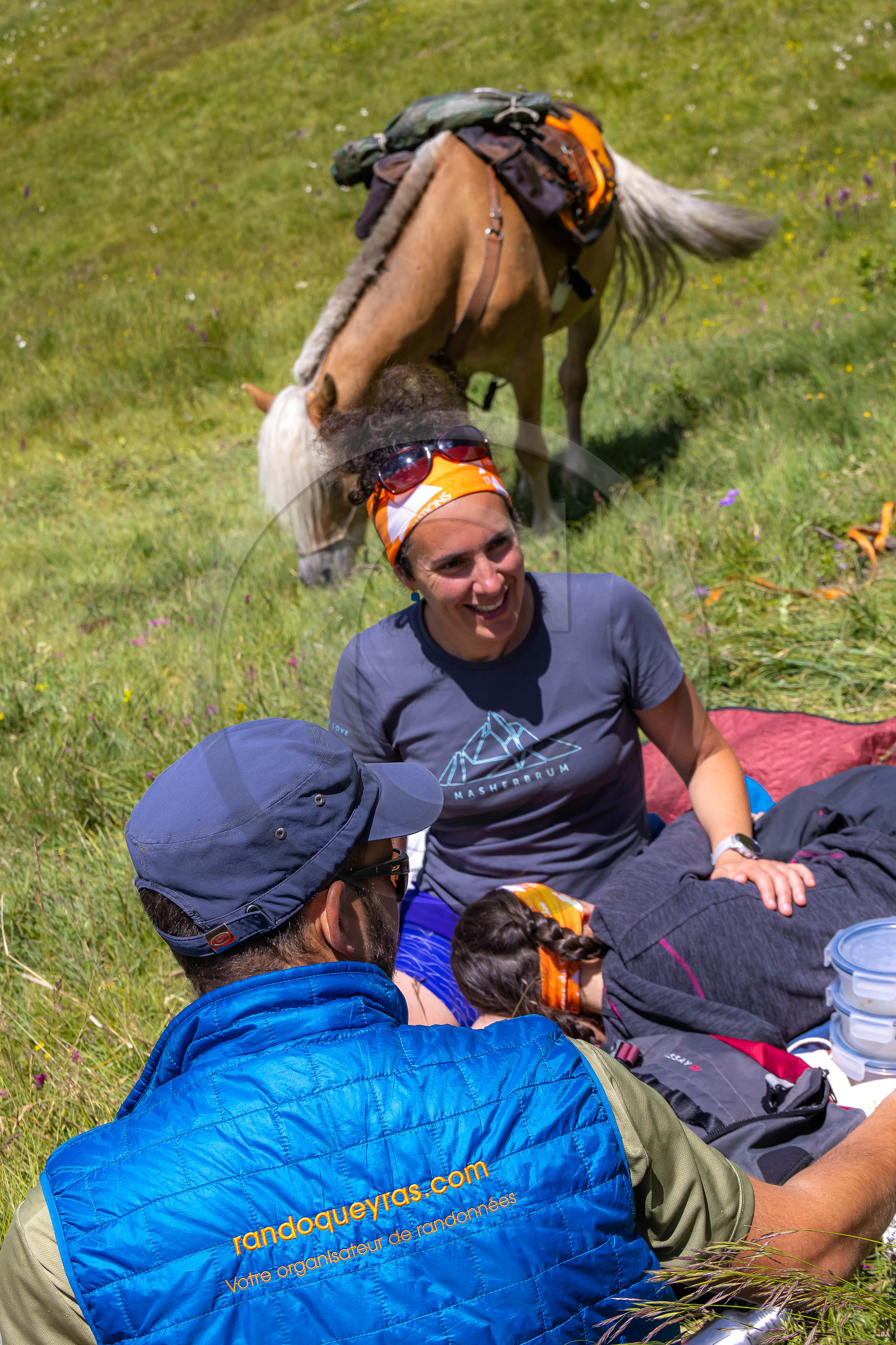 Trek famille avec animaux de bats