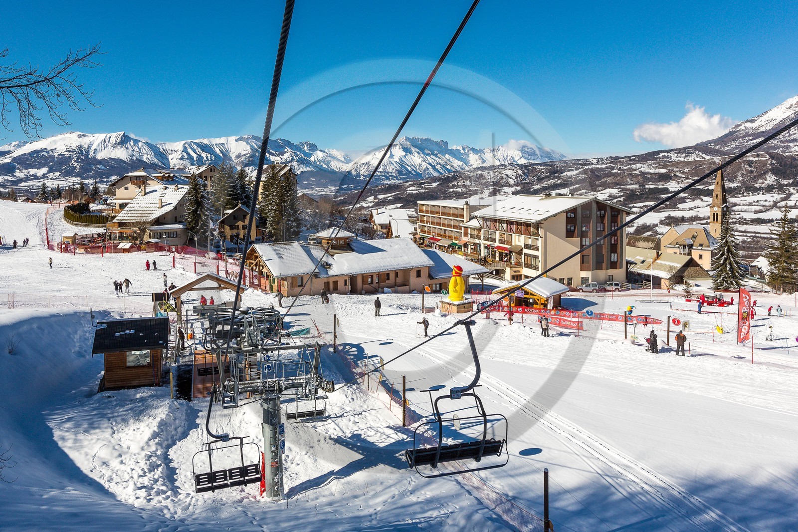 station village de Saint-Léger-les Mélèzes , élésiège de Libouze