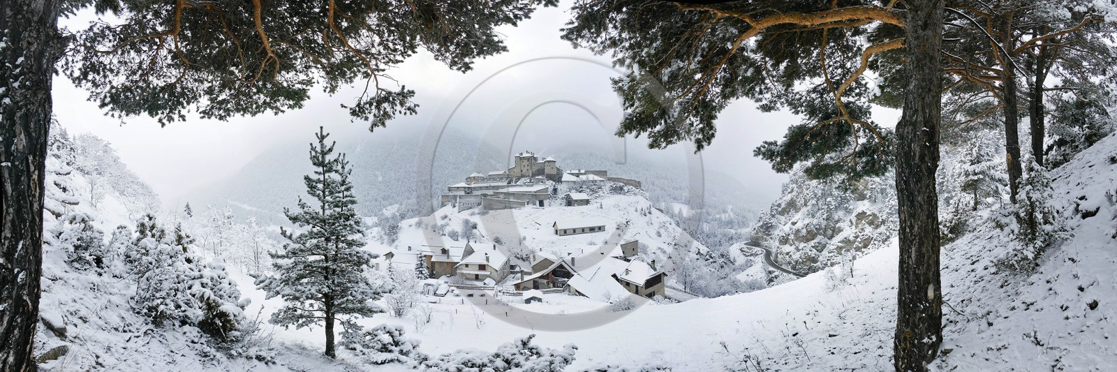 Fort Queyras, Château-Queyras