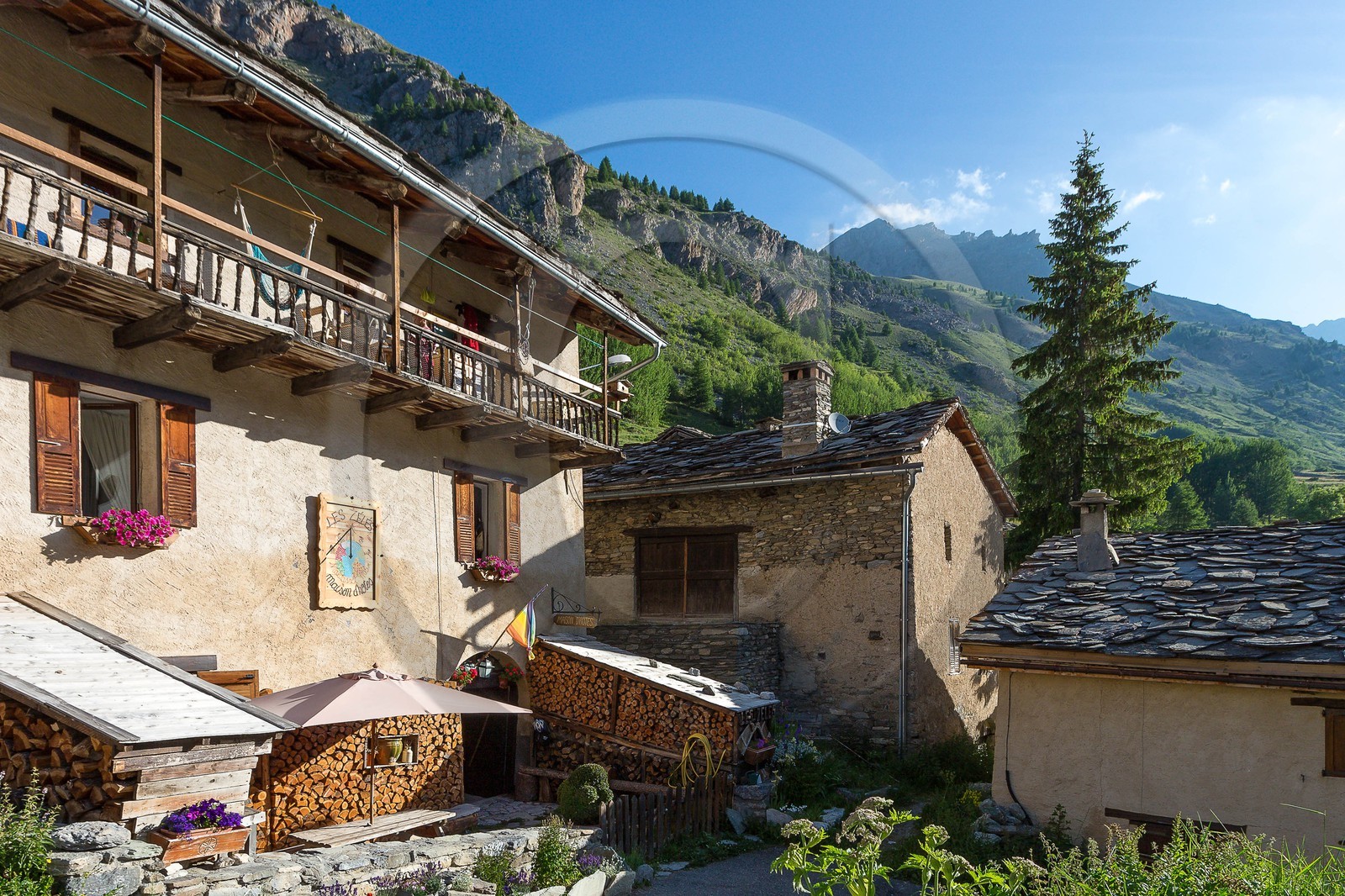 Saint-Paul-sur-Ubaye, hameau de Maljasset, Maison d'hôtes Les Zélés