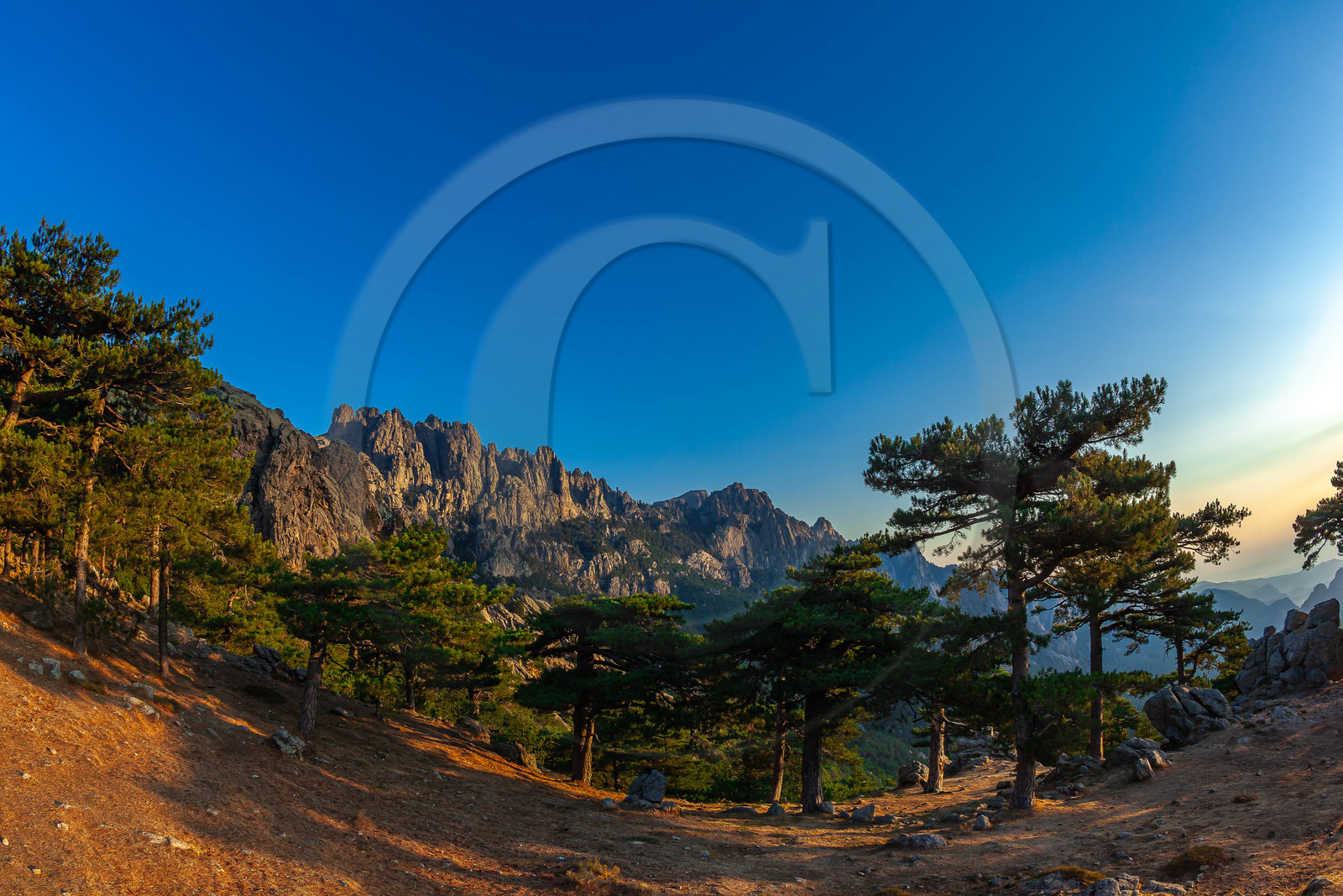 Les Aiguilles de Bavella (forchi di Bavedda )