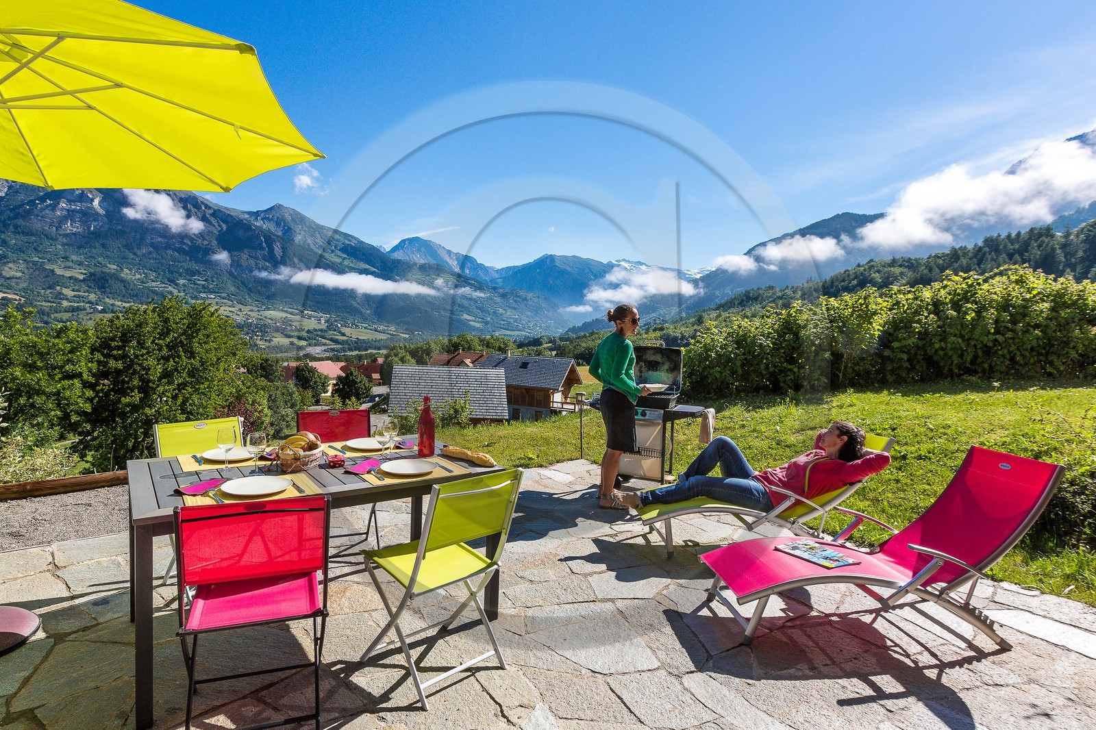 Saint-Léger-les-Mélèzes, location saisonnière, appartement 4 personnes dans le chalet de Emmanuel Blondeau