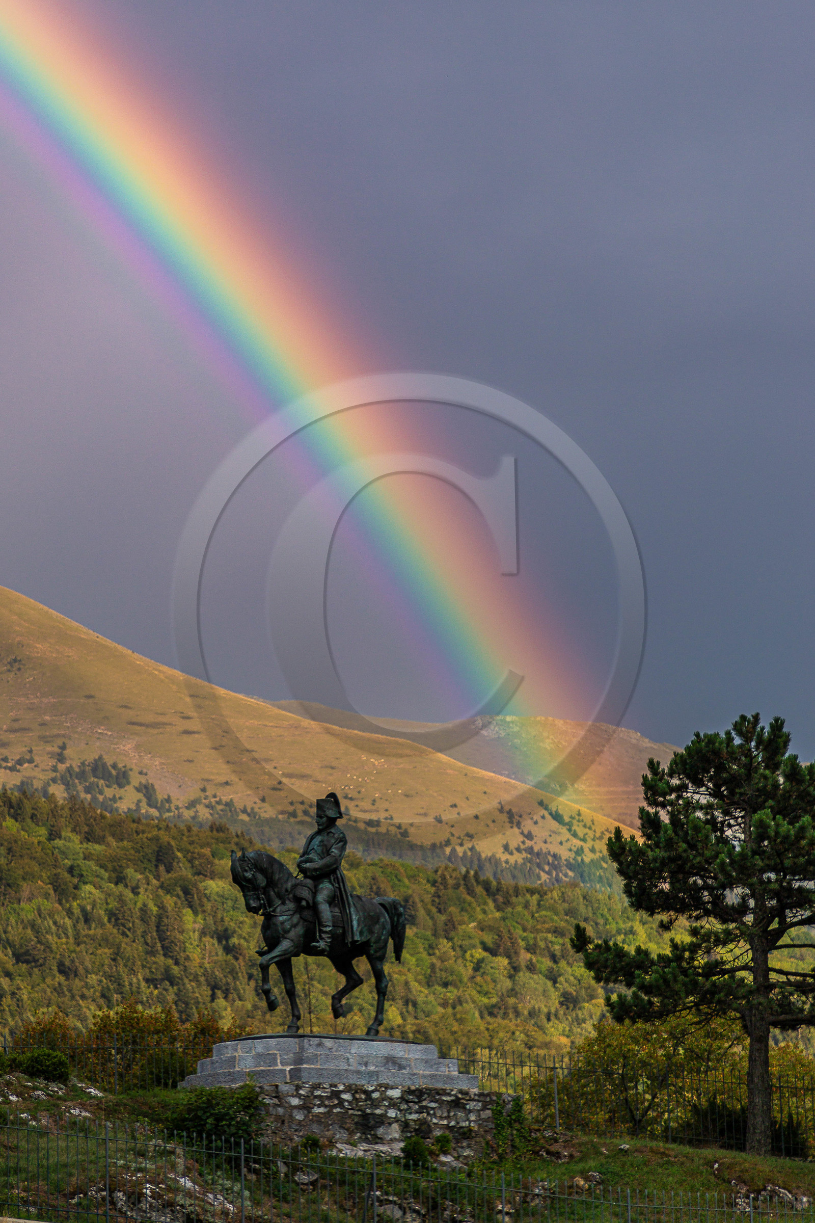 Laffrey, Statue et route Napoléon