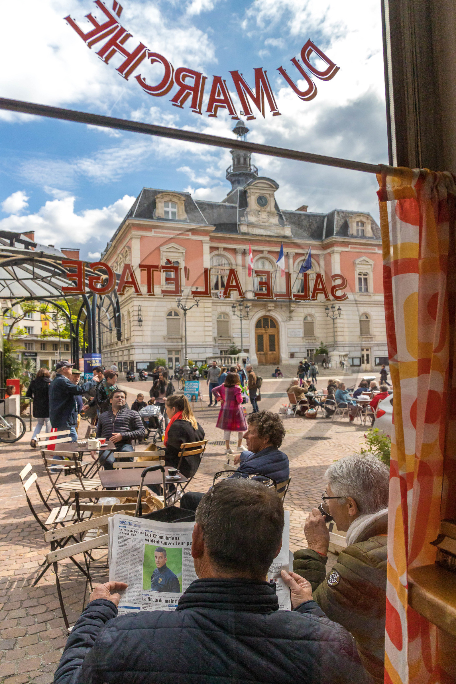 Chambéry, au Petit bar du Marché