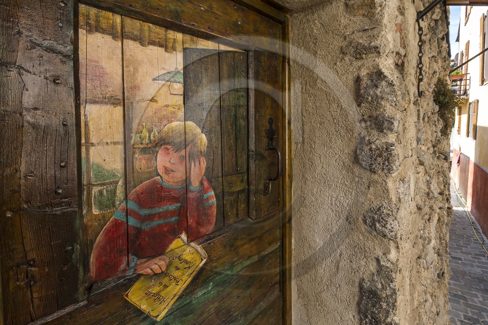 Vallée de la Tinée, Roubion, portes peintes