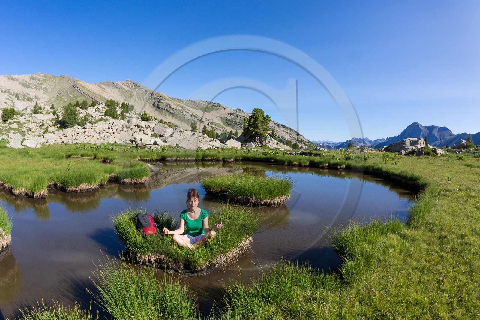Vallon du Laverq, lac et tourbière Les Eaux-Tortes
