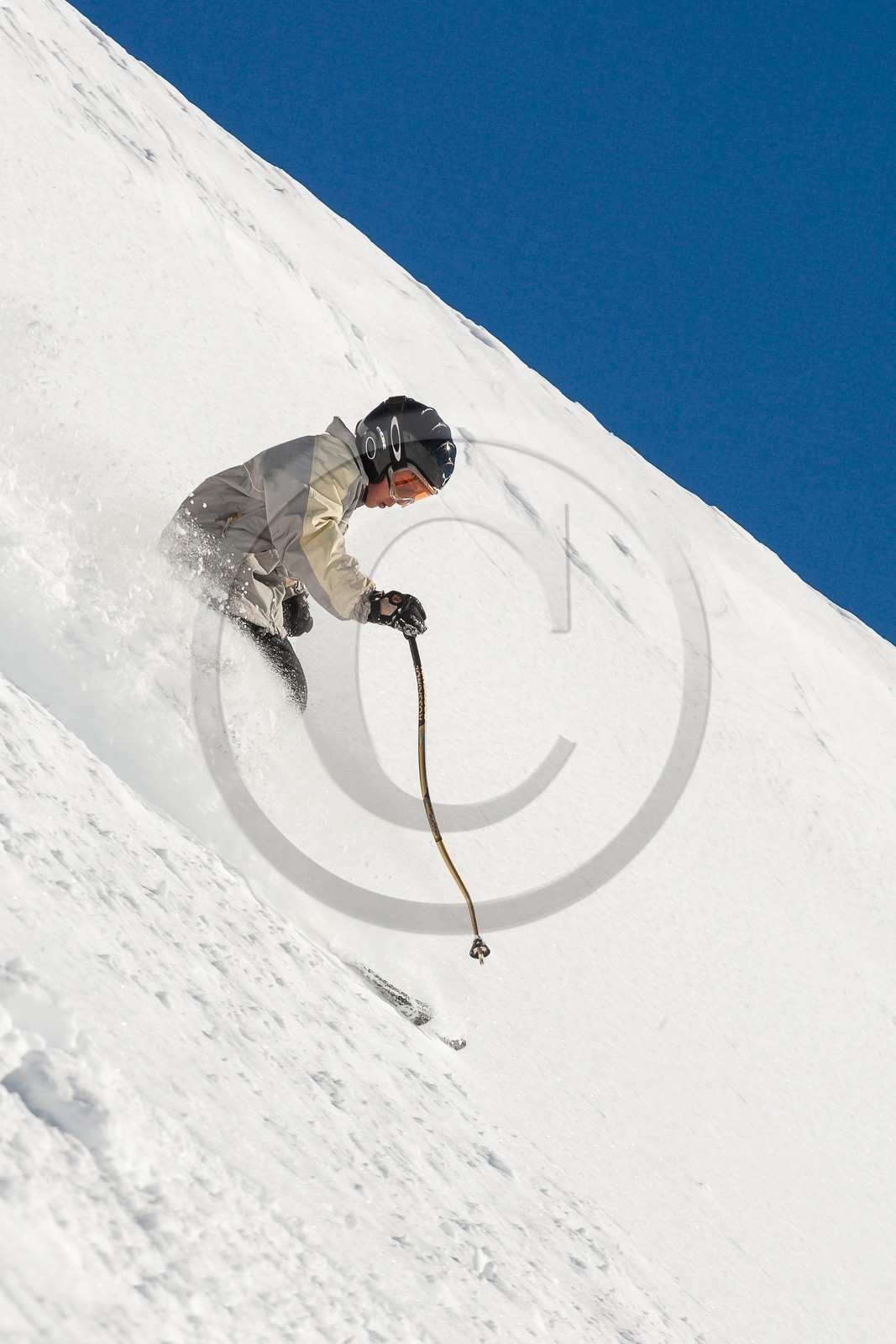 Ski enfant poudreuse