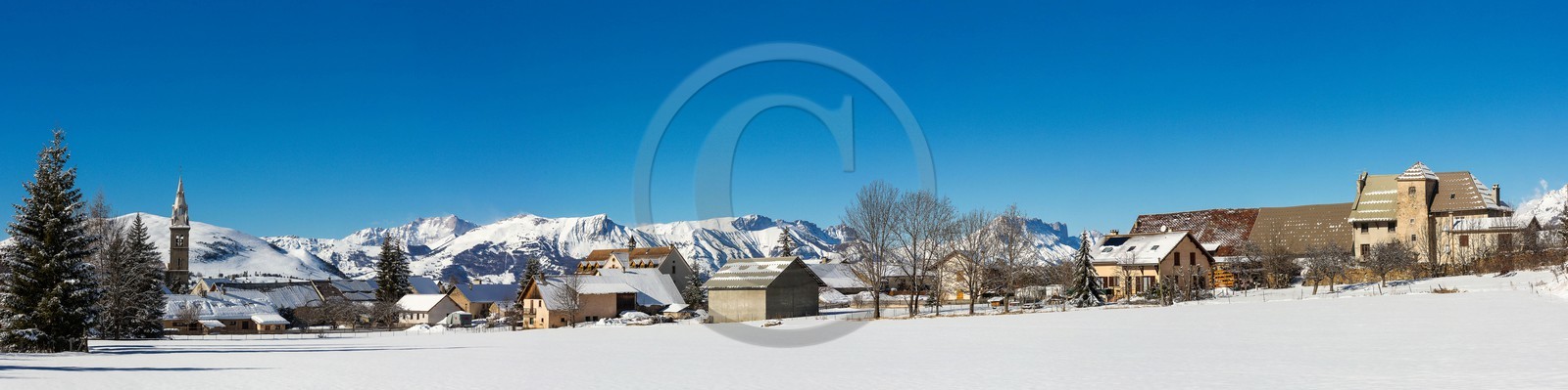 Vallée du Champsaur, station village d'Ancelle