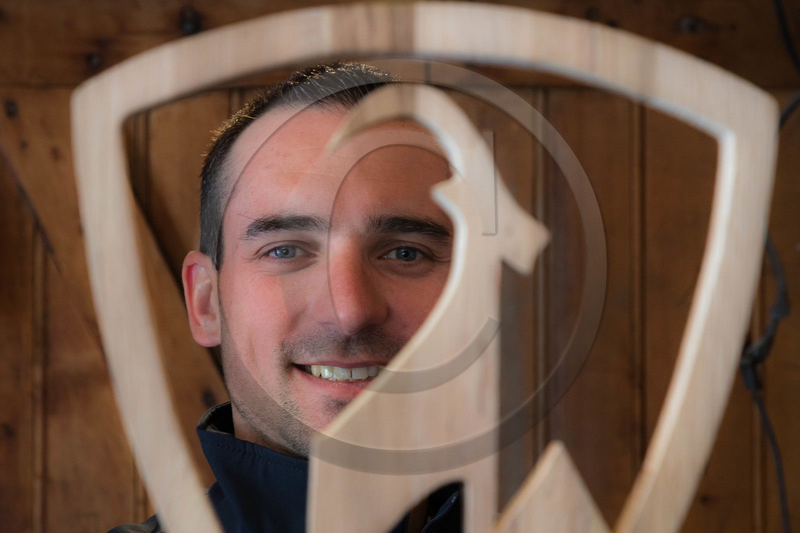 Bois et scie, artisan du bois Mathieu Bois