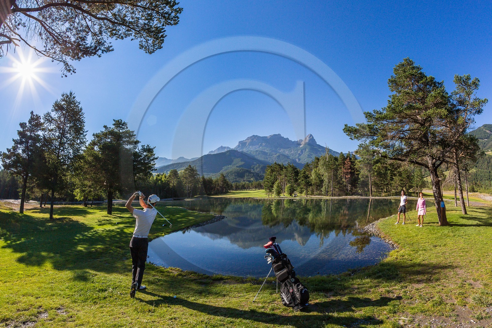 Barcelonnette, Golf de Bois-Chenu