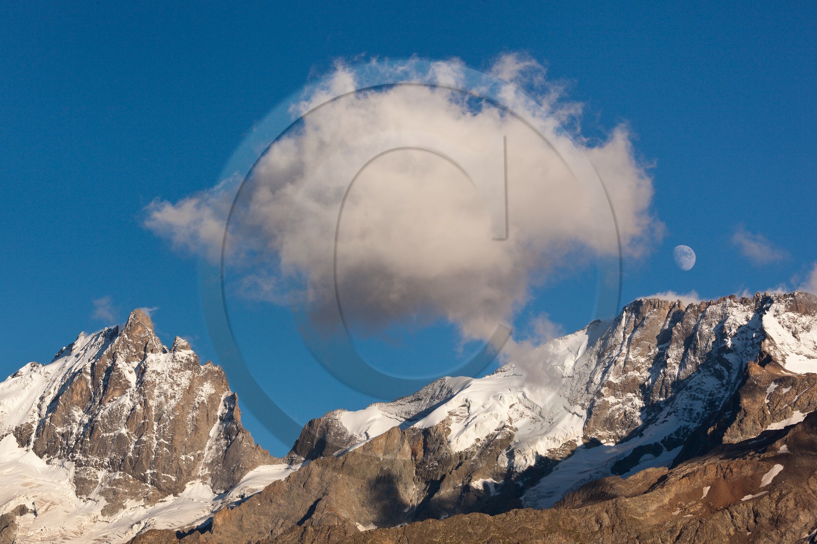 Lever de lune sur la Meije et le Rateau