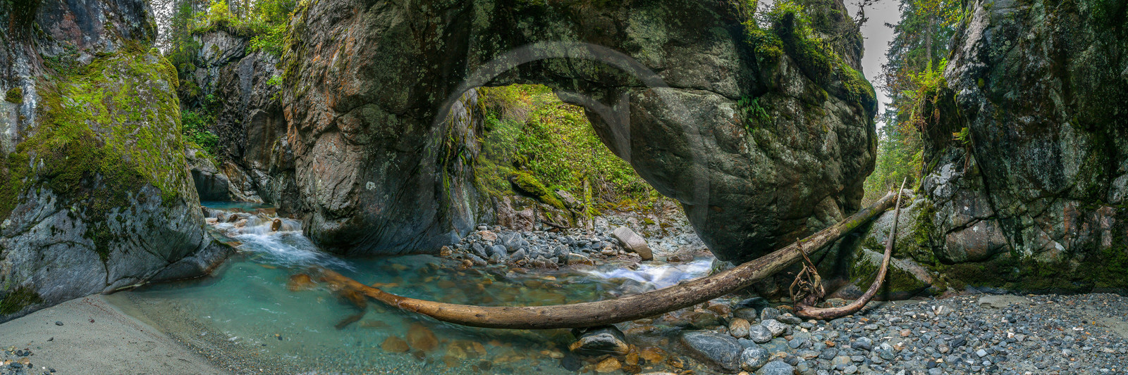 Réserve naturelle des Contamines-Montjoie, Pont naturel, torrent du Bon Nant