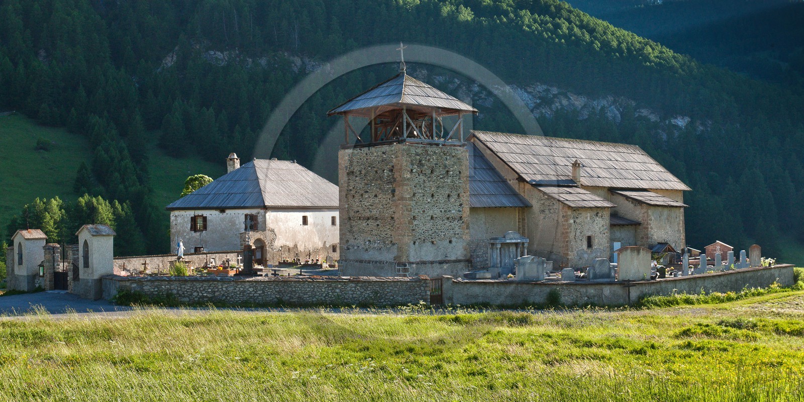 Eglise Saint-Romain de Molines-en-Queyras