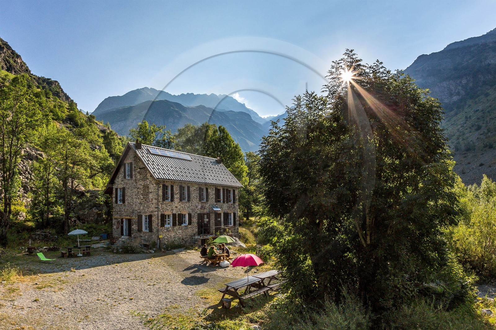 Vallée du Valgaudemar, Refuge du Clot ( Xavier Blanc ),  altitude 1397m