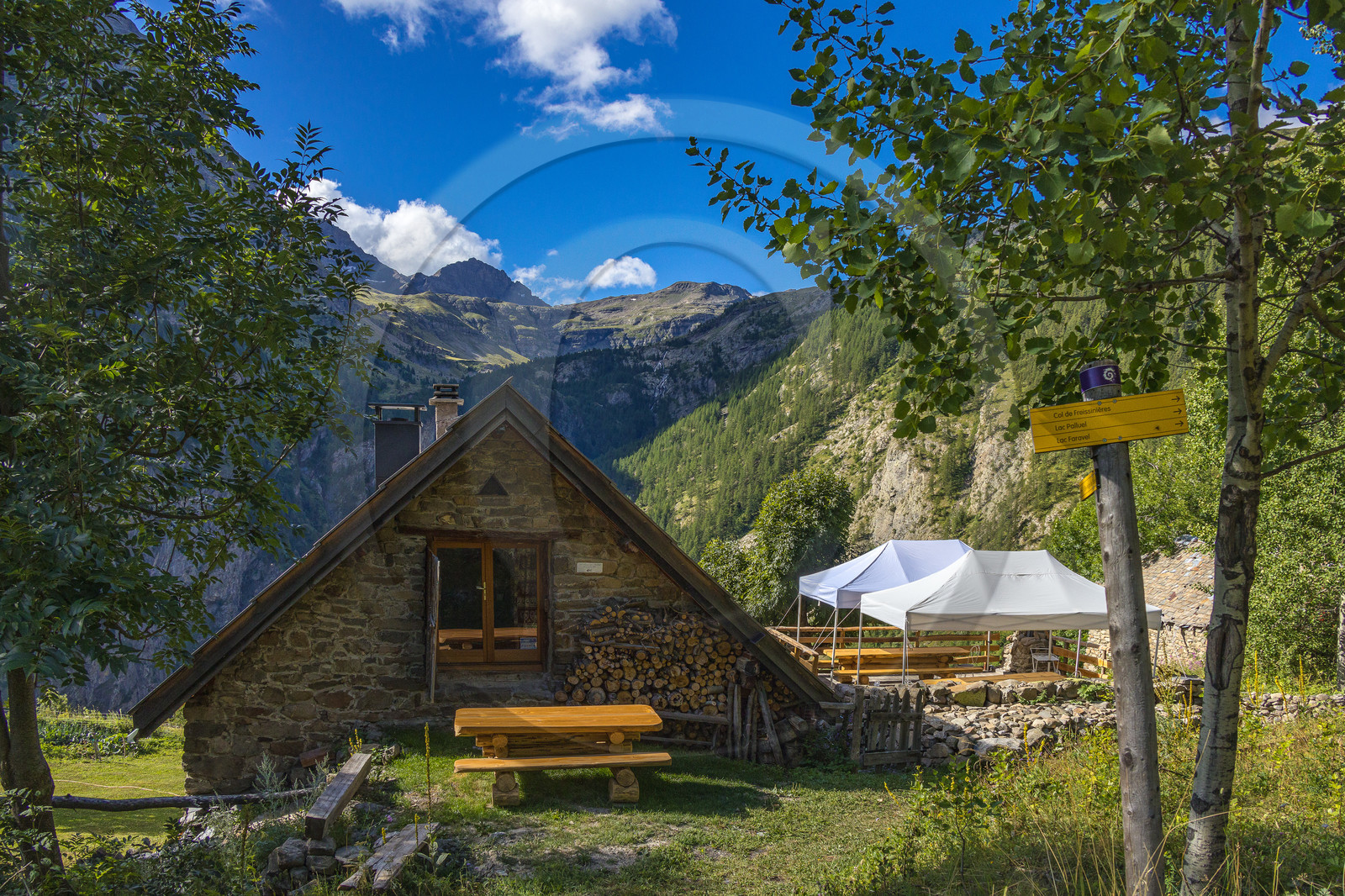 L'Ecrin de Violette, Chambres et table d'hôtes