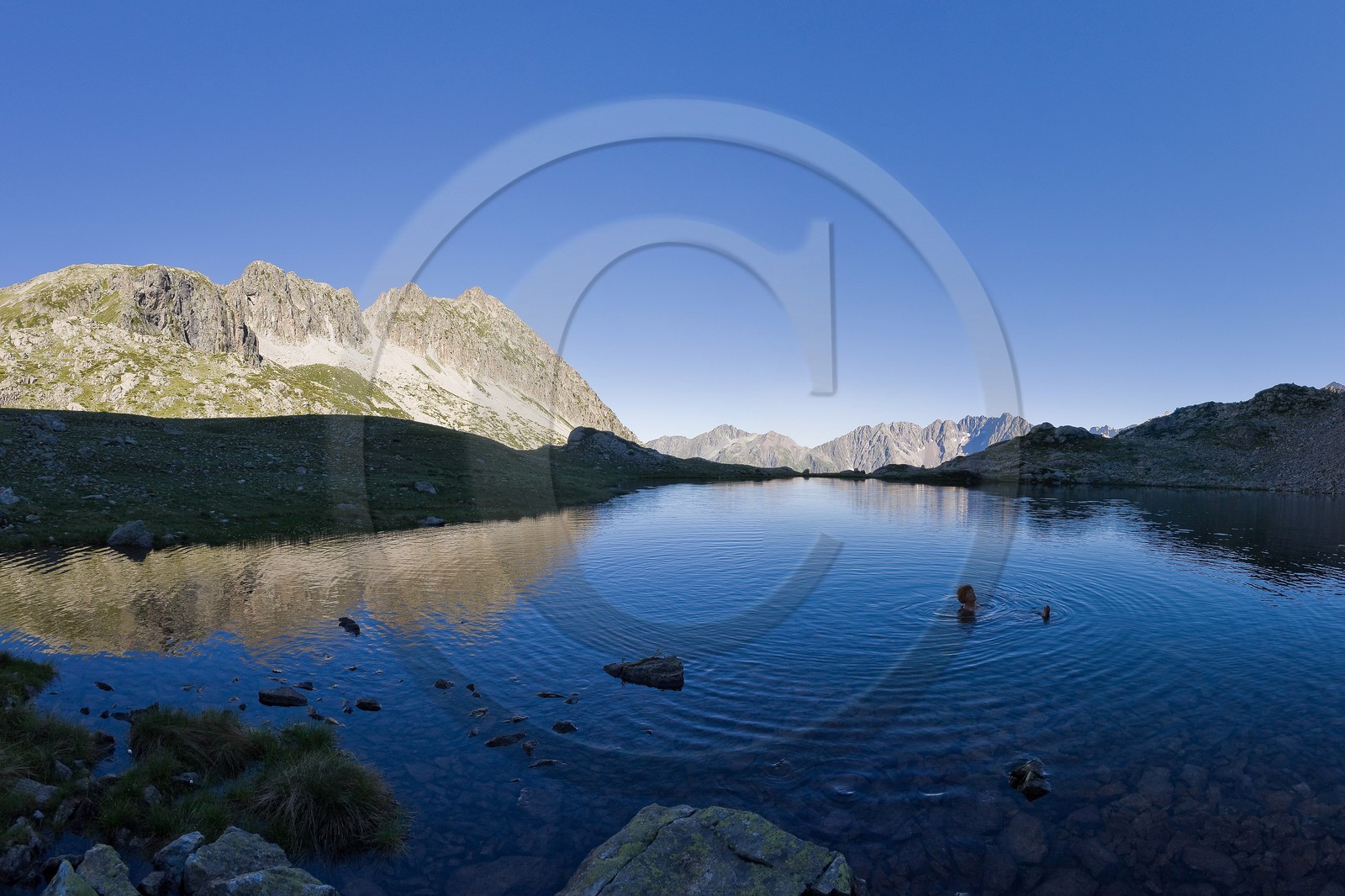 Baignade au lac de Cebeyras
