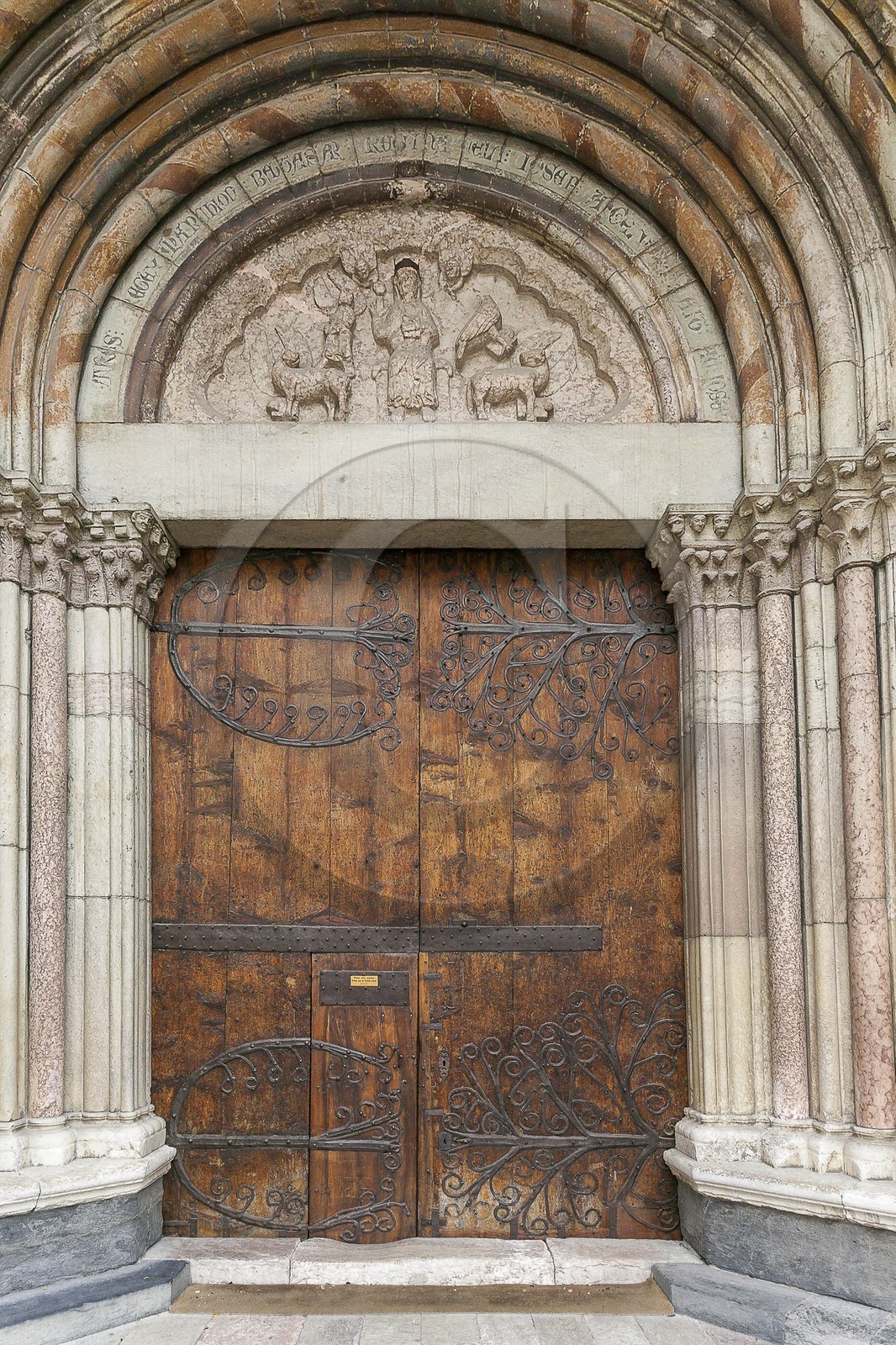 Embrun, Cathédrale Notre-Dame du Réal, porte nord