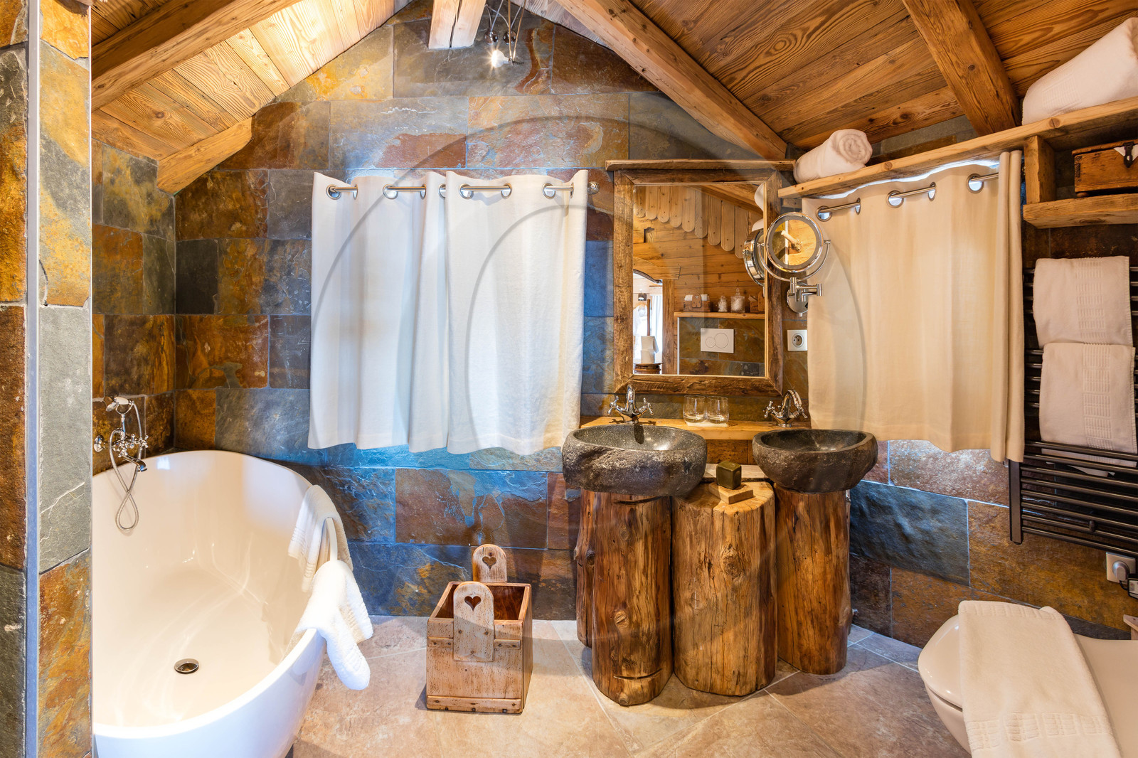 Marc Veyrat, La Maison des Bois