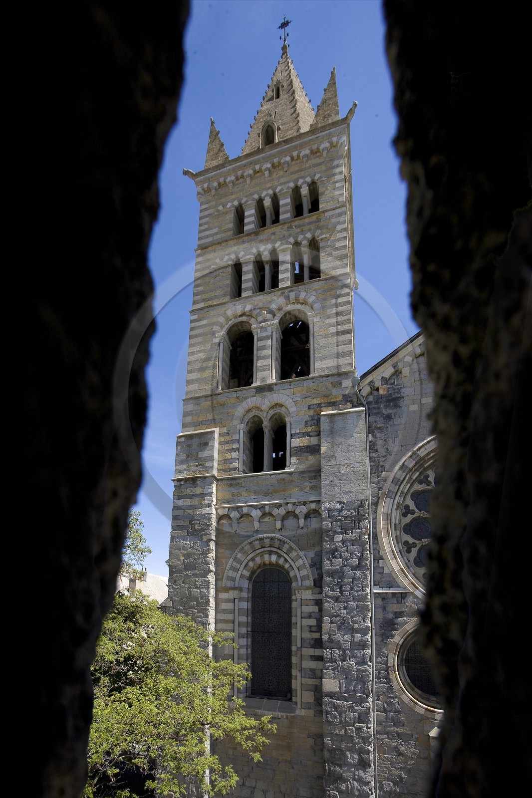 Embrun, Cathédrale Notre-Dame du Réal, façade ouest