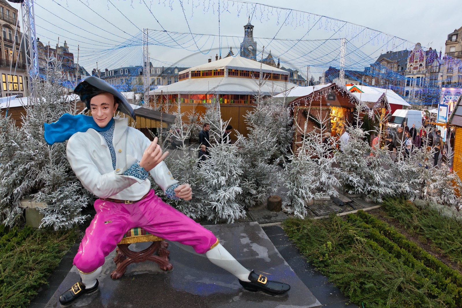 La patinoire en glace naturelle installée par Synerglace à Saint-Quentin