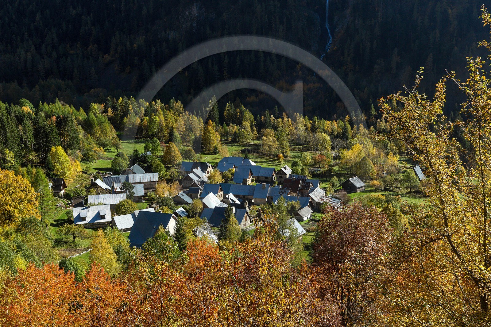 Vallée du Béranger village de Valjouffrey, hameau de Valsenestre