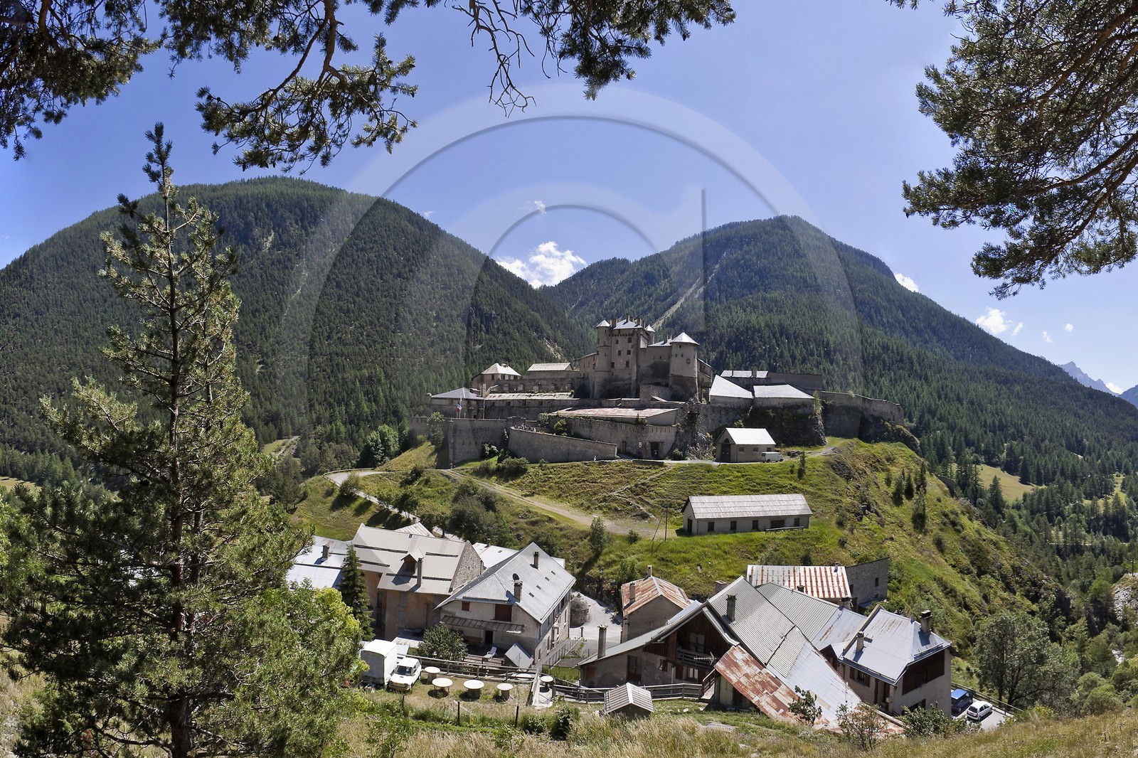 Fort Queyras, Château-Queyras