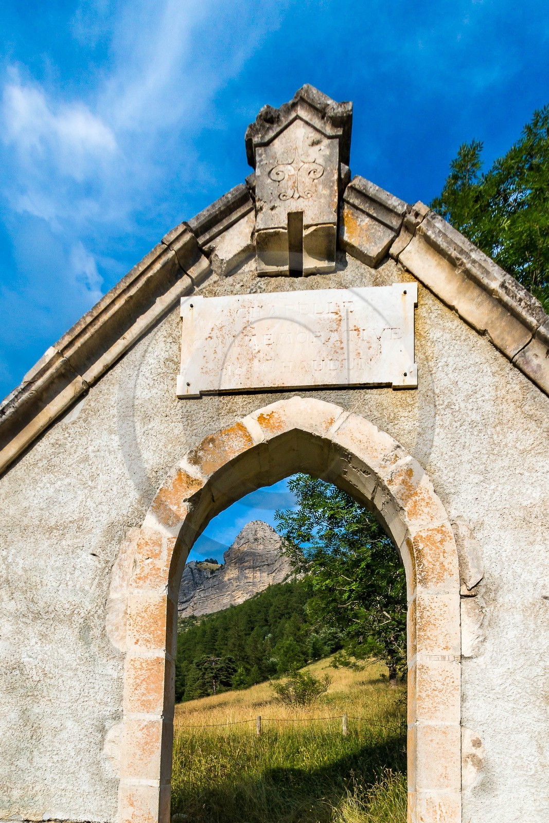 Ruine de l'église de Chaudun
