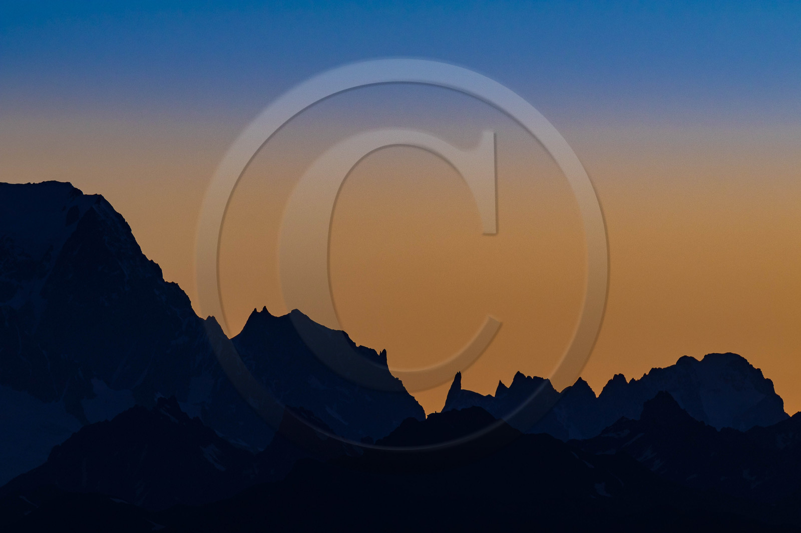 Le Mont-Blanc et la chaine du Mont-Blanc