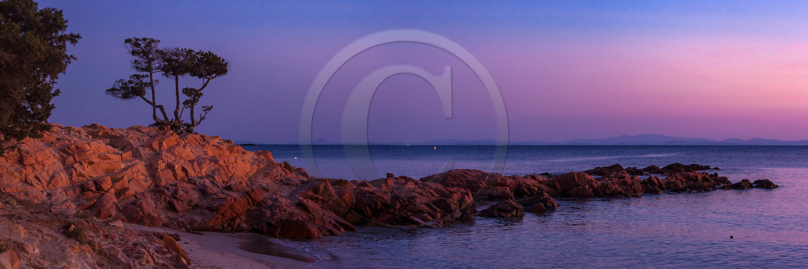 Porto-Vecchio, coucher de soleil sur les plages de Palombaggia