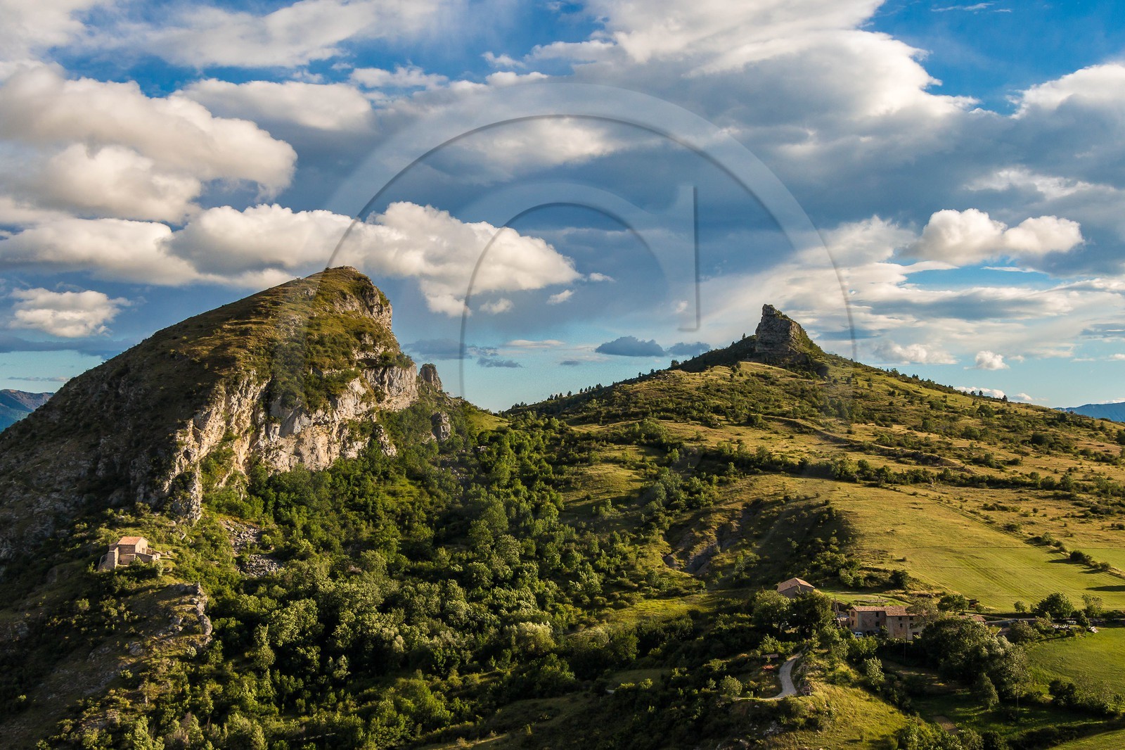 Saint-Geniez, rocher de Dromont,