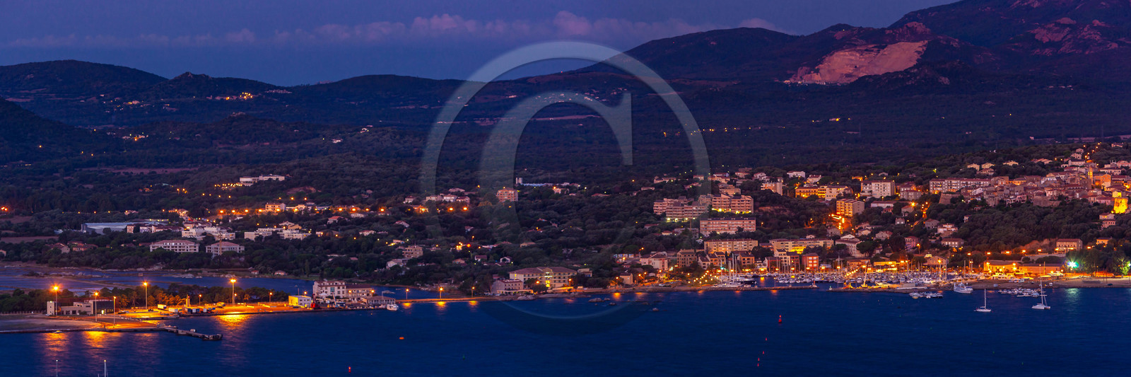 Porto-Vecchio, le port la nuit