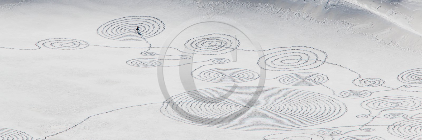 Serre-Chevalier, Snow drawings, une œuvre de l'artiste Sonja Hinrichsen