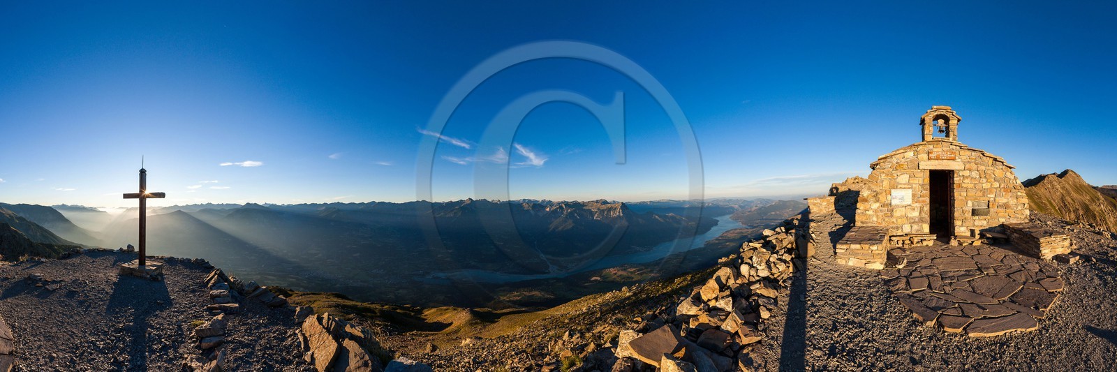 Lac de Serre-Ponçon, Chapelle du Mont Guillaume (2 552 mètres d'altitude)