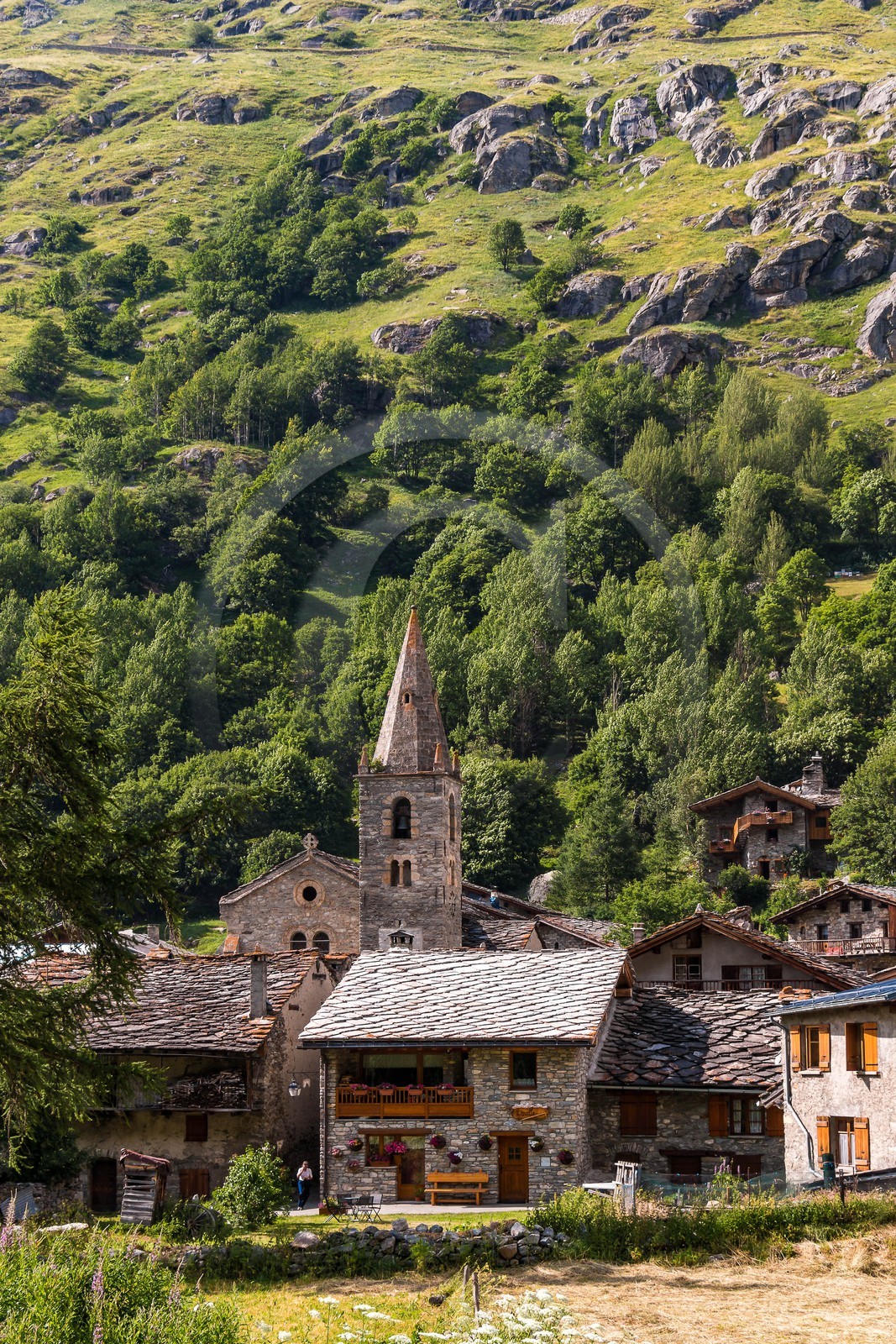 Bonneval-sur-Arc, Église Notre-Dame-de-l'Assomption