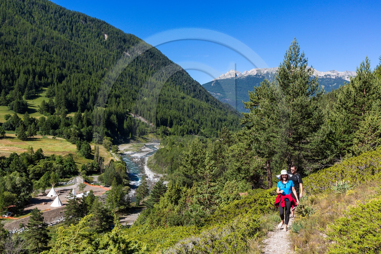 Château-Ville-Vieille, sentier des astragales
