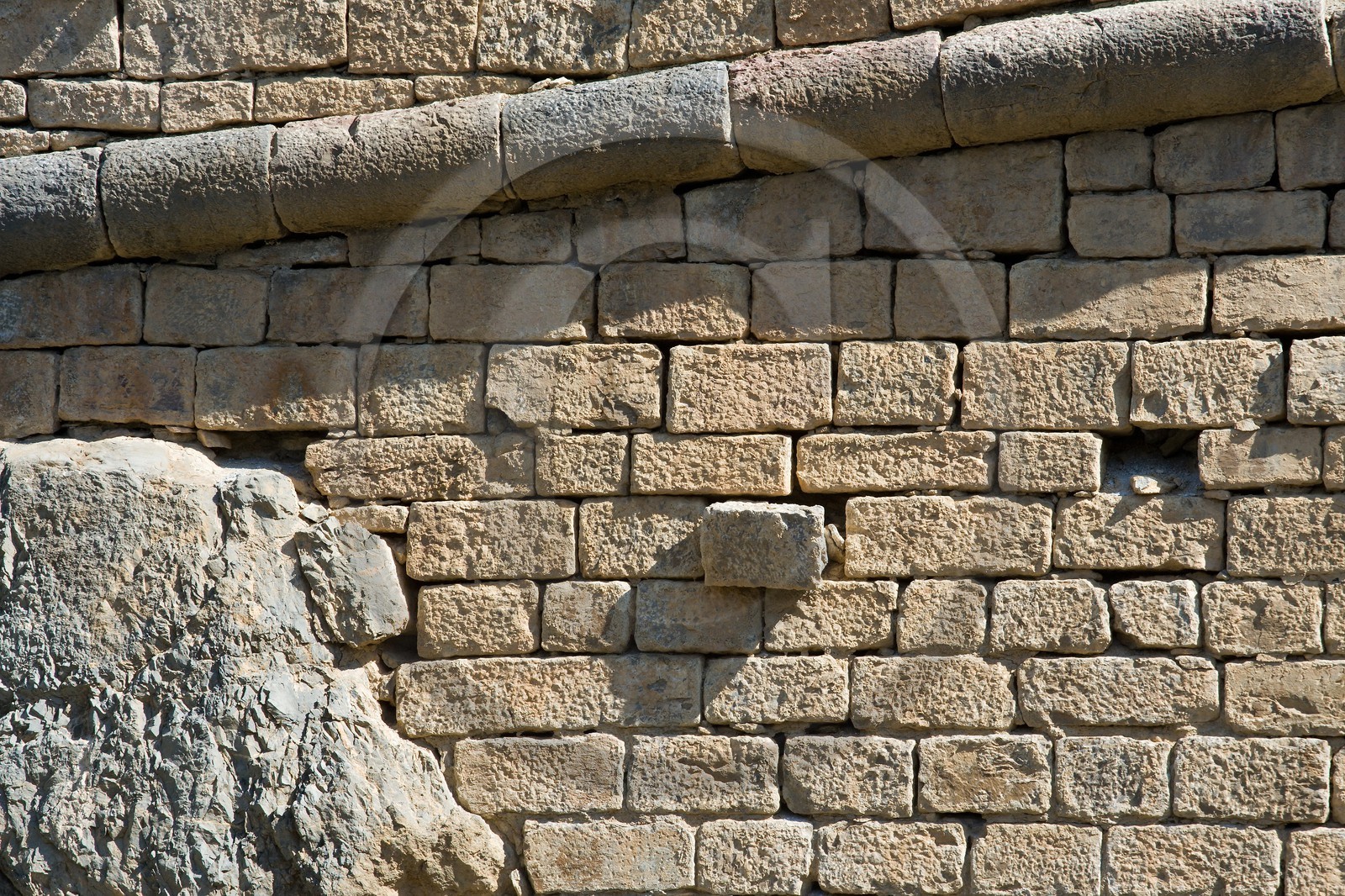 Briançon, La Communication Y