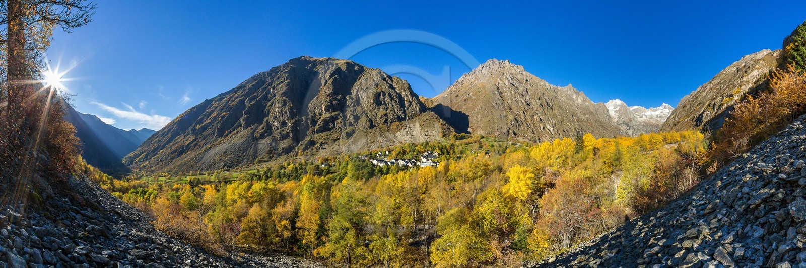 Vallée de la Bonne, village Le Désert