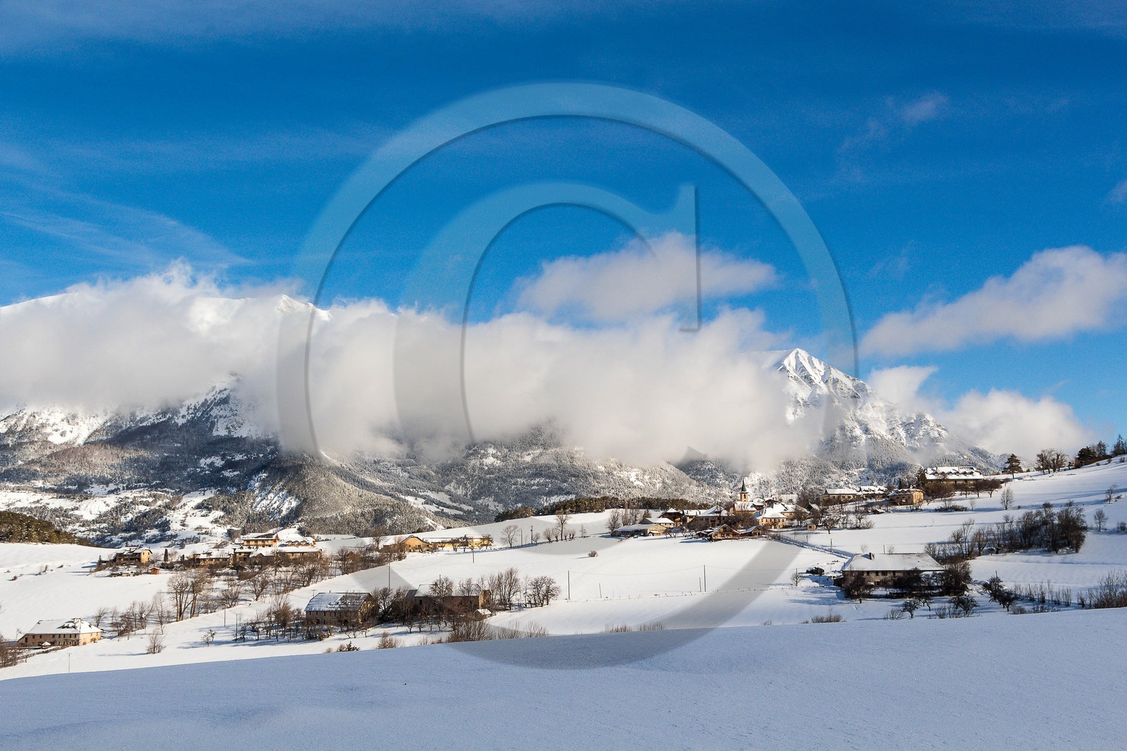 station de ski Sauze Super-Sauzedepuis Serre-Notre-Dame, hameau La Conche