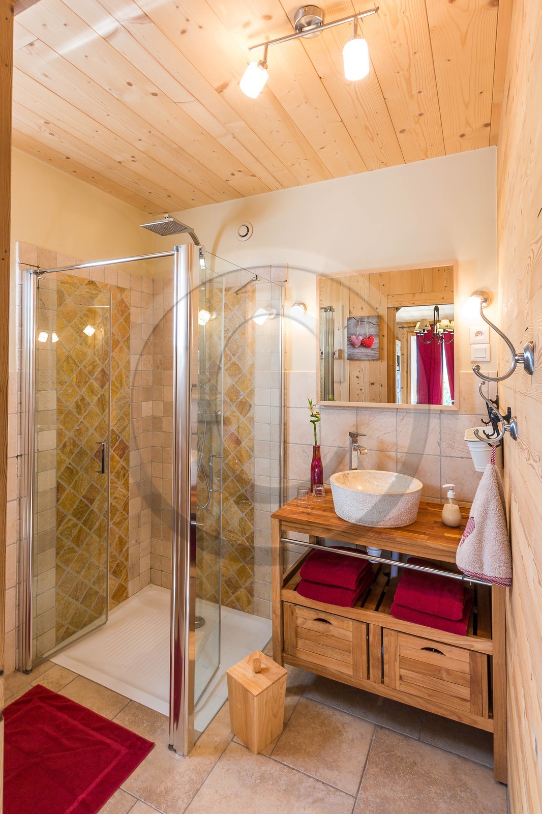 Saint-Léger-les-Mélèzes, location saisonnière, appartement 4 personnes dans le chalet de Emmanuel Blondeau