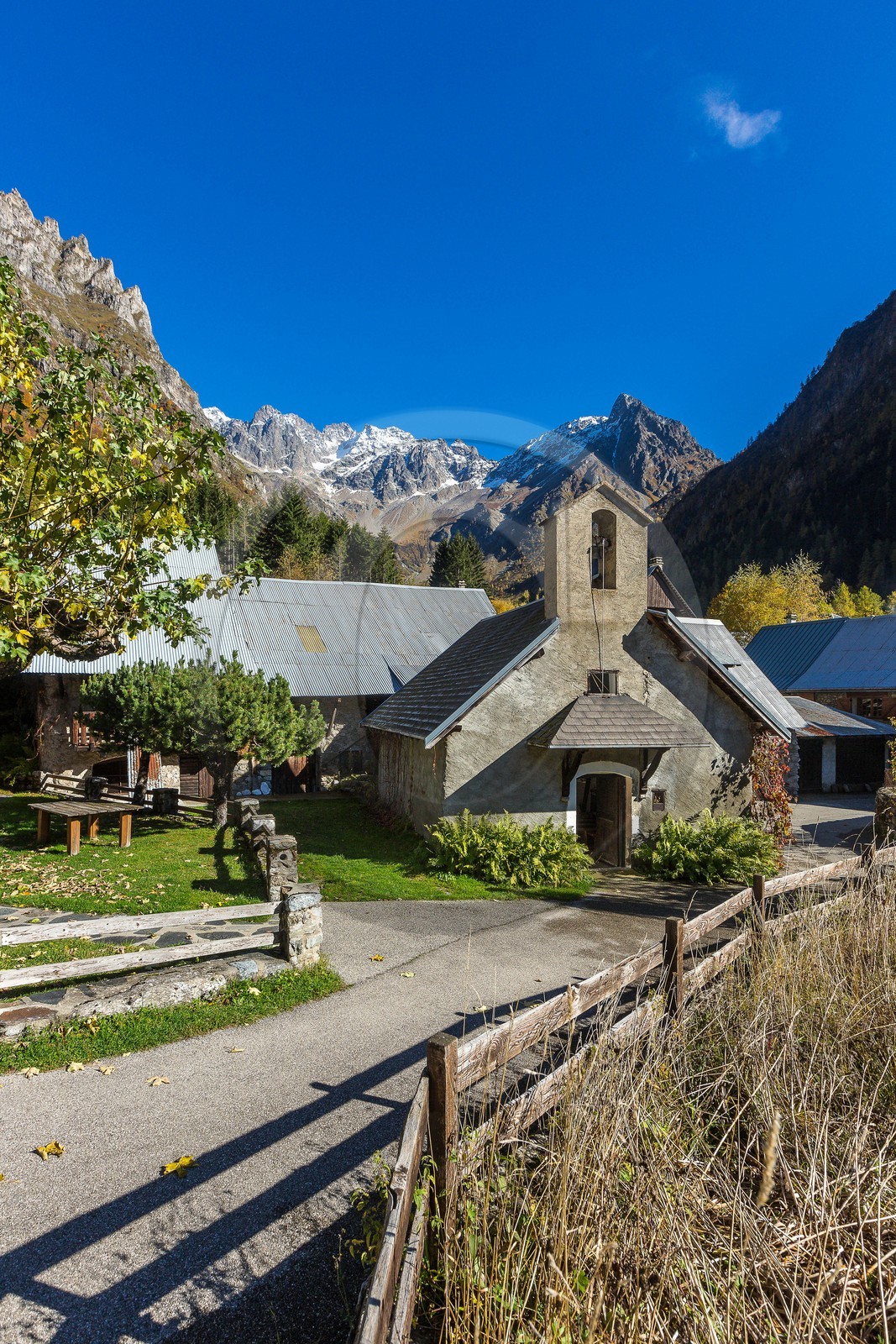 Vallée du Béranger village de Valjouffrey, hameau de Valsenestre