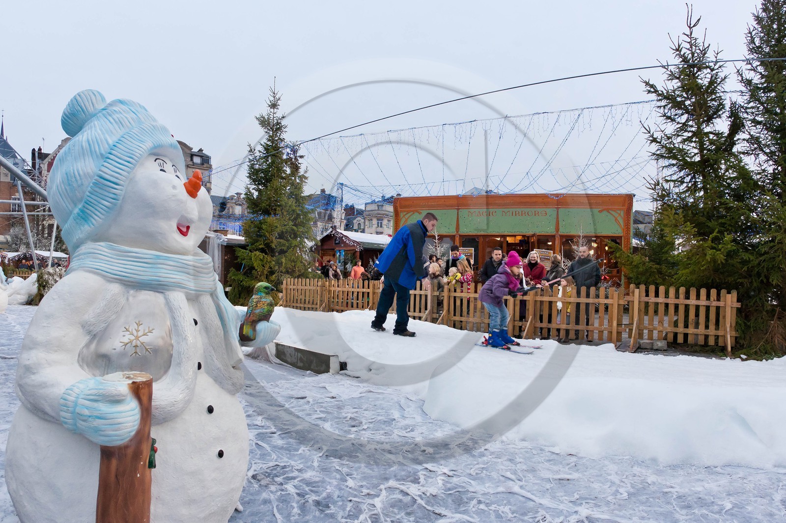 La patinoire en glace naturelle installée par Synerglace à Saint-Quentin