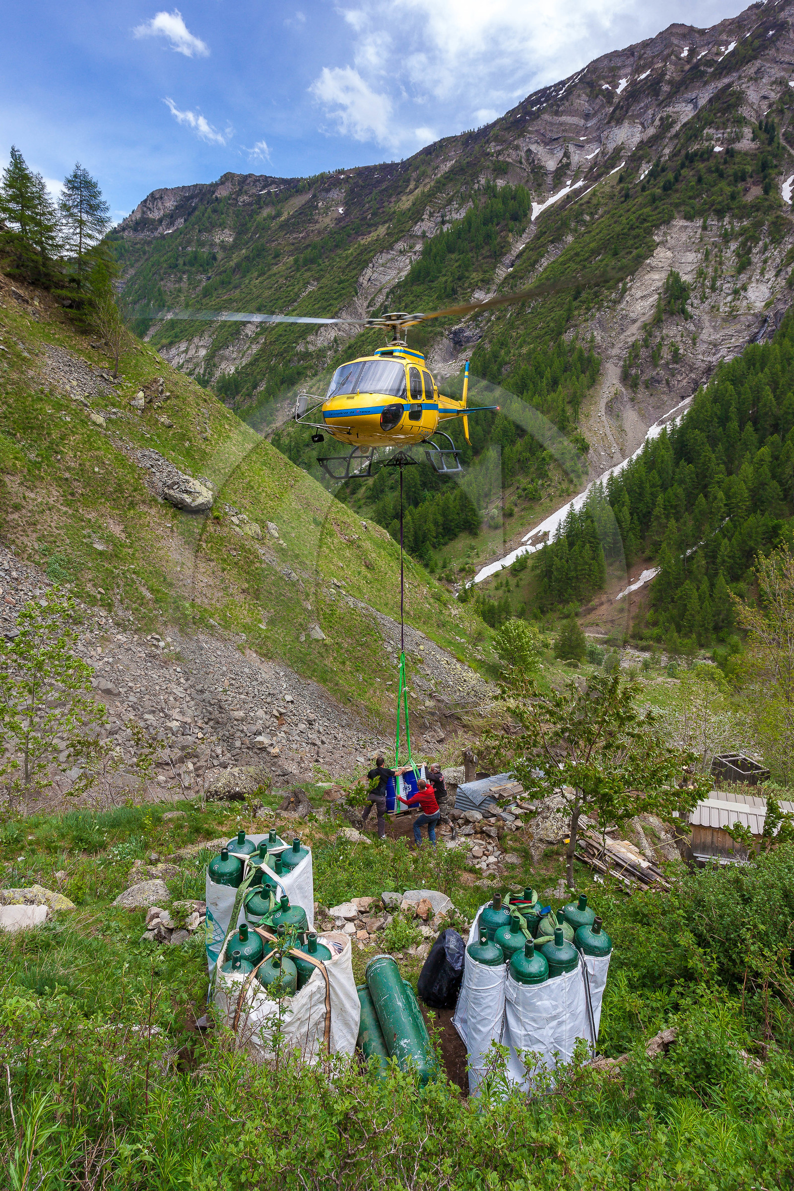 Héliportage au Refuge du Tourond