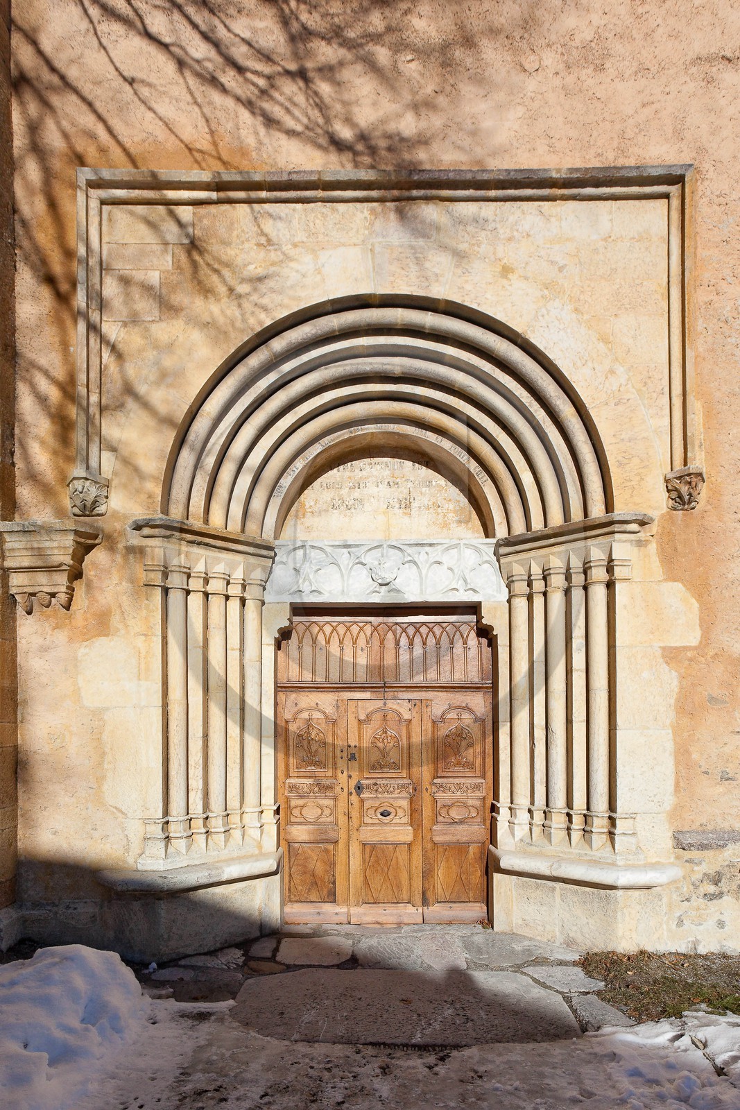 Les Orres Village, Eglise du XV°siècle Sainte-Marie-Madeleine