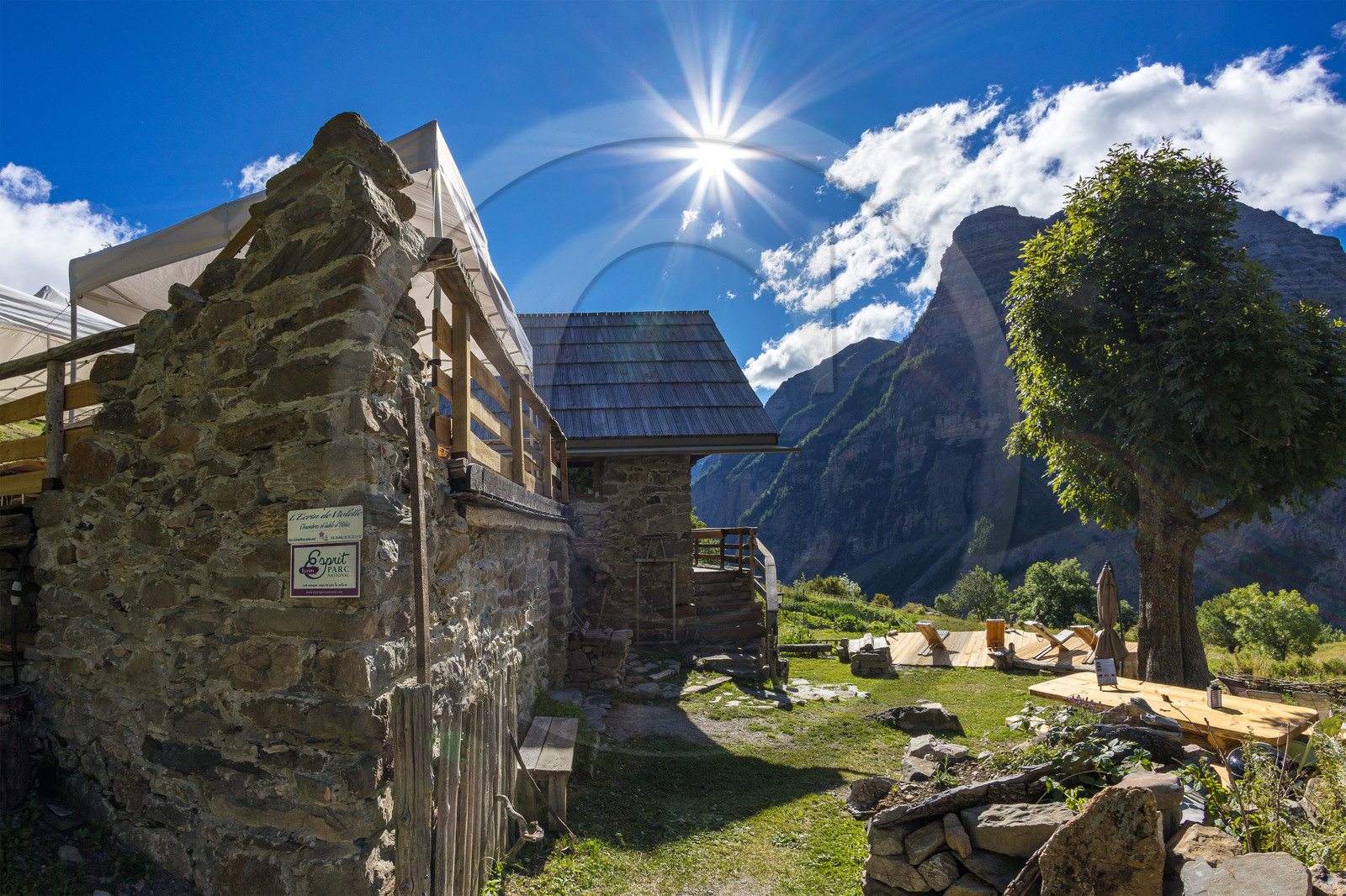 L'Ecrin de Violette, Chambres et table d'hôtes