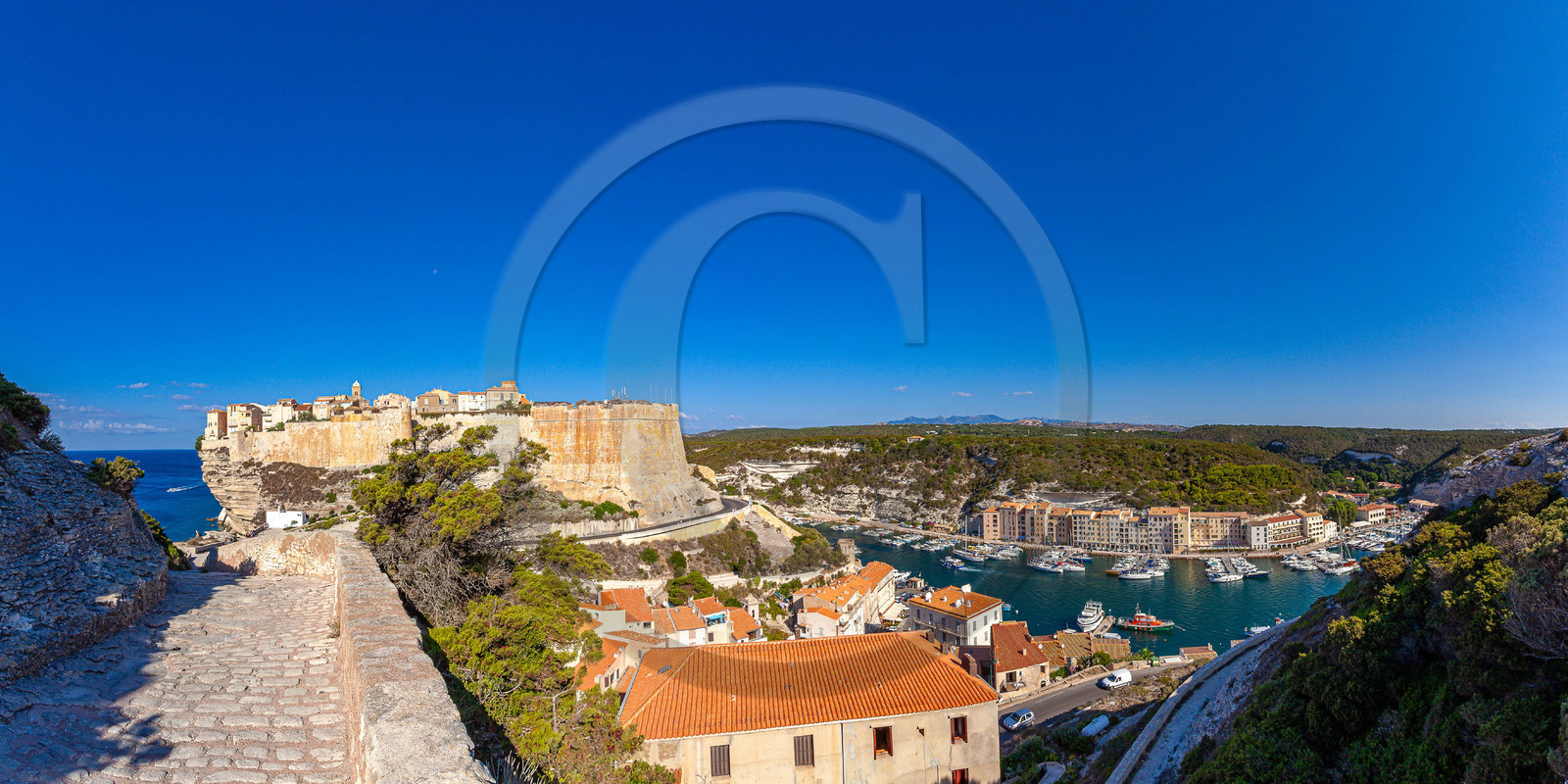 Bonifacio, la Citadelle et le port