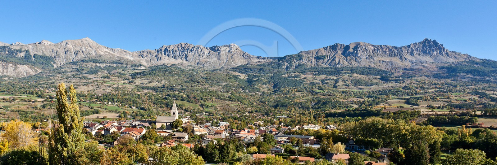 Pays de Serre-Ponçon, village de Chorges