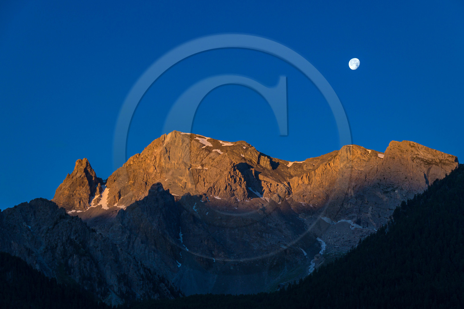 Ceillac, Pointe de la Saume et la Mamelle