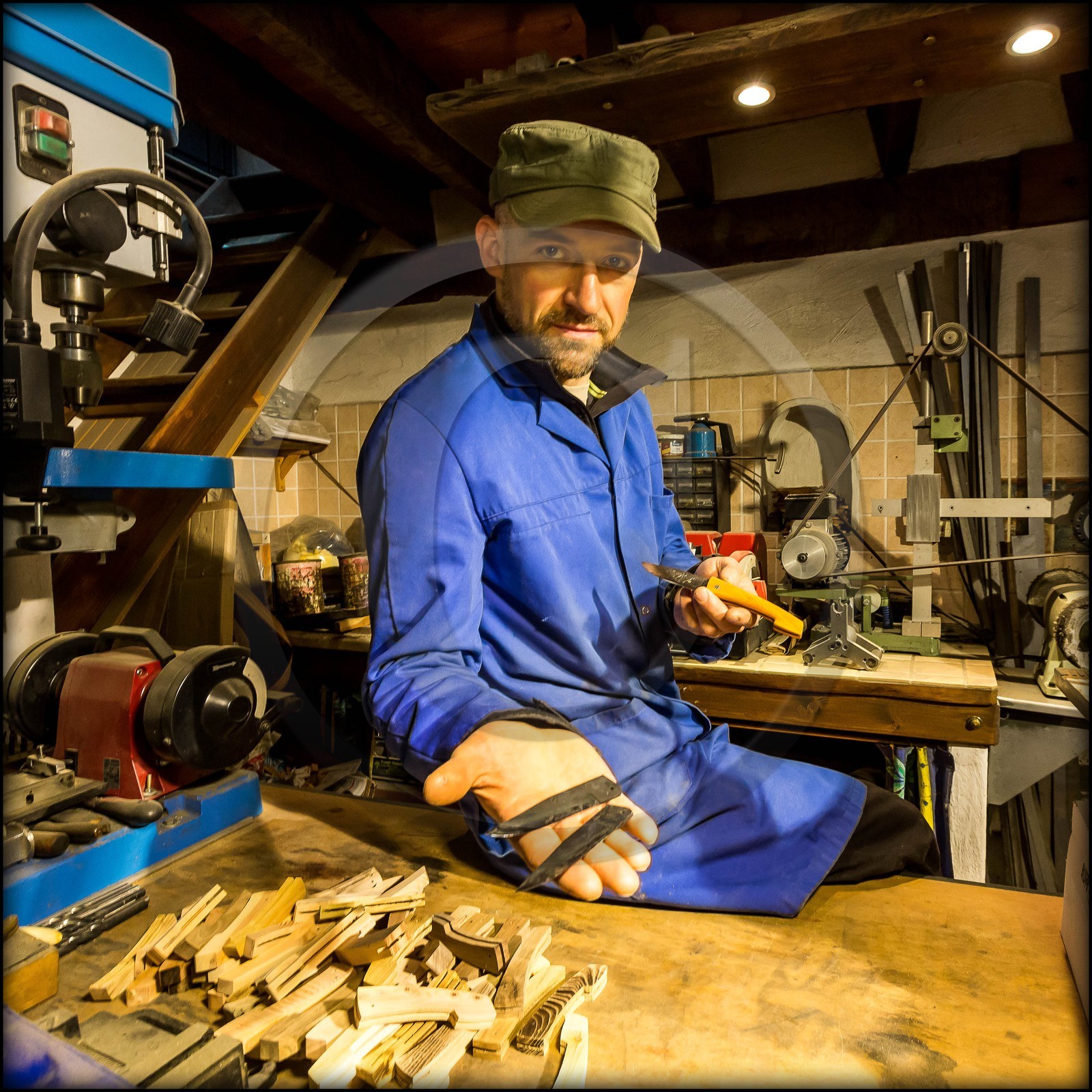 Sylvain Brunet, artisan coutelier à Saint-Véran